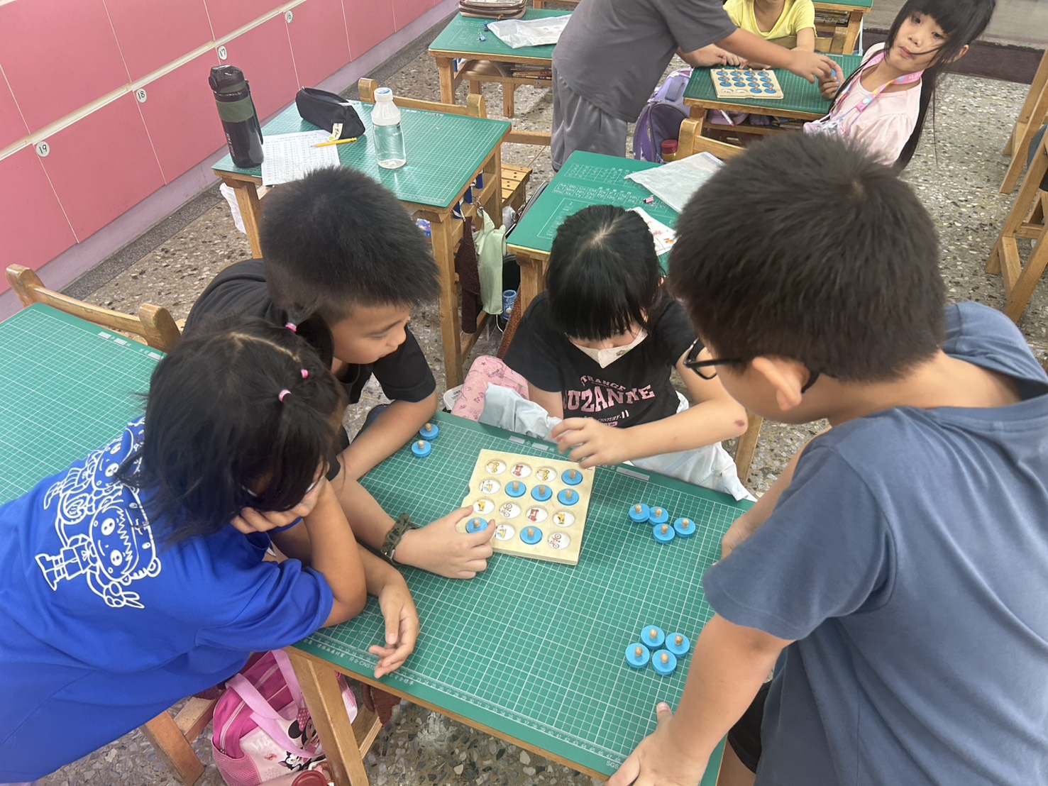 不插電課程小組桌遊討論